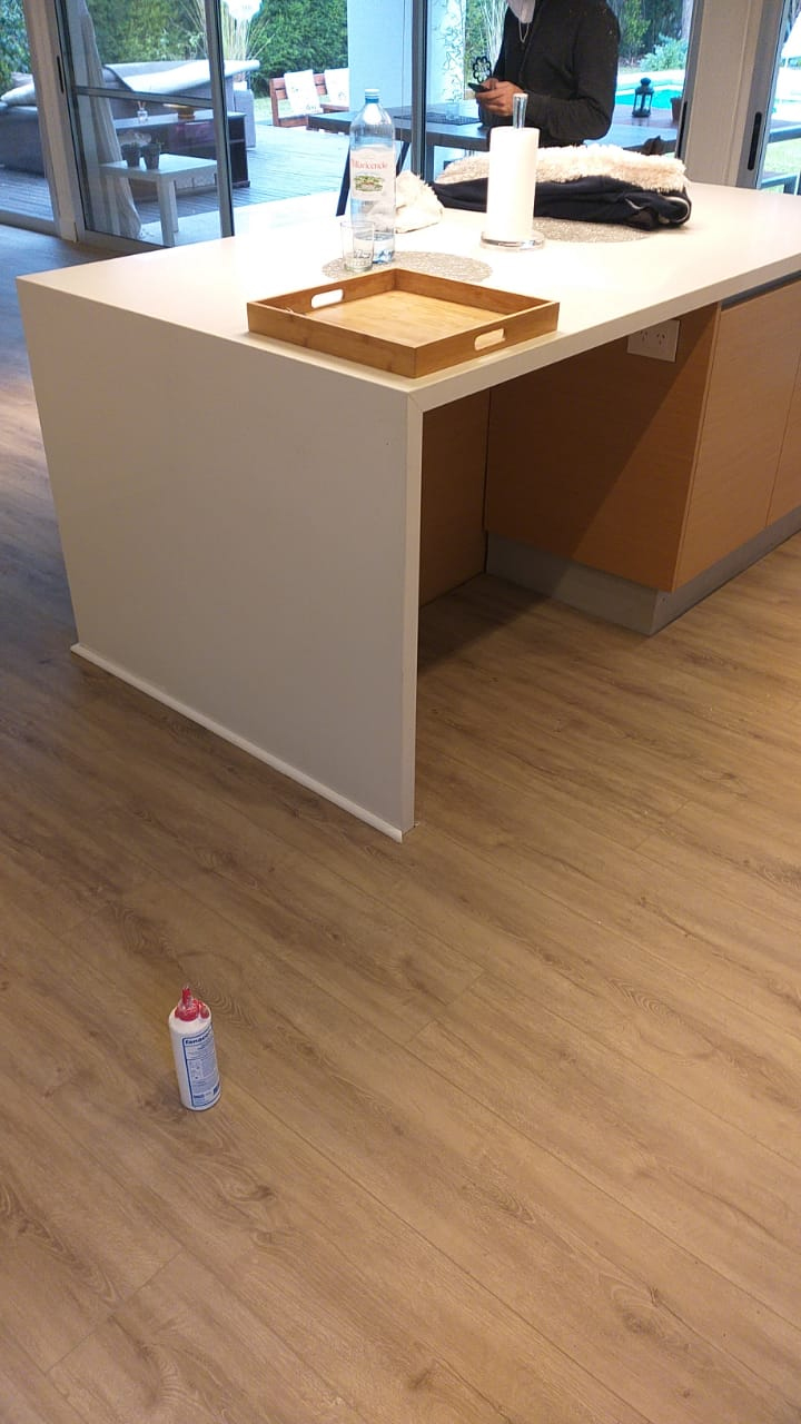 Modern Oak Piso Vinílico de SPC con Manta Acústica Incorporada Tabla ancha